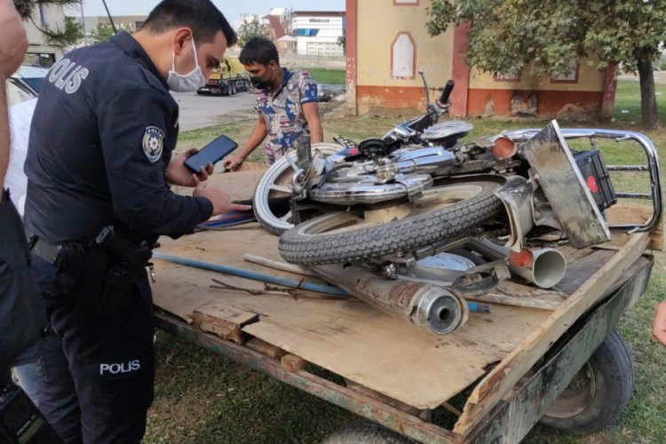 Bursa'da &ccedil;aldığı motosikleti at arabasıyla g&ouml;t&uuml;rd&uuml;, 'satın aldım' dedi