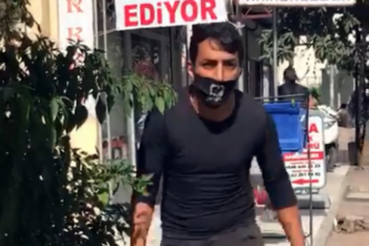 Seyyar satıcıdan kadın zabıtaya saldırı