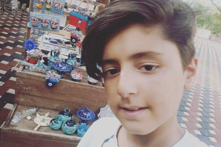 Bisikletle direğe &ccedil;arpan &ccedil;ocuk yaşam savaşını kaybetti