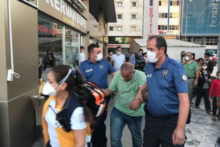 İş merkezinin terasına &ccedil;ıkan adam ikna edildi