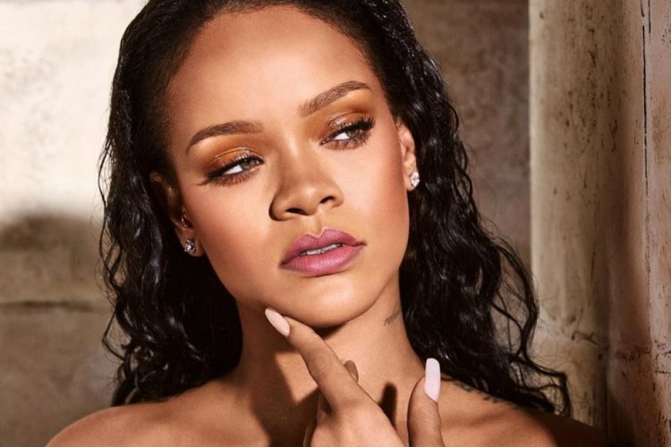 Rihanna Forbes'un Kendi Girişimleriyle Zengin Olan Kadınlar Listesinde ...