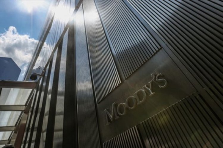 Moody's İngiltere'nin kredi notunu düşürdü