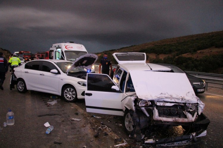 Manisa'da Zincirleme Trafik Kazası - Güncel Haberler - Bursadabugun.com