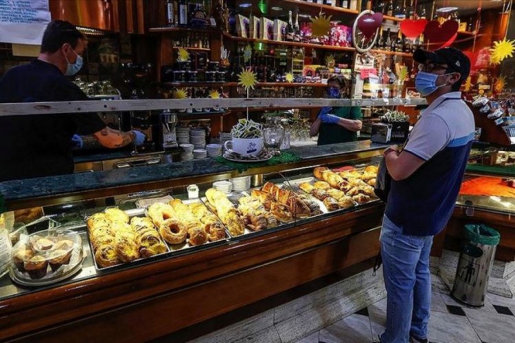İtalya'da h&uuml;k&uuml;met Kovid-19 salgınına y&ouml;nelik yeni tedbirler getirdi