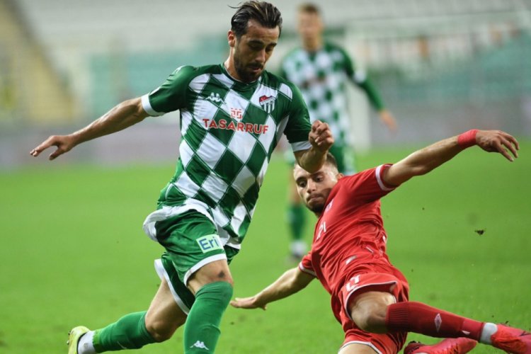 Bursaspor'da Emirhan Aydoğan: "Son ana kadar m&uuml;cadelemizi g&ouml;stereceğiz"
