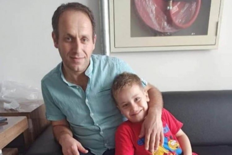 Baba ve oğlunun &ouml;ld&uuml;ğ&uuml; kaza kameraya yansıdı