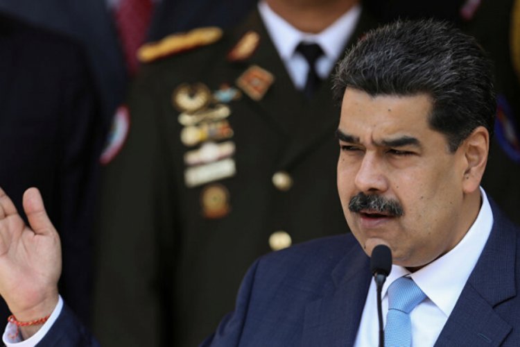 Maduro: Rusya'dan binlerce doz 'g&uuml;&ccedil;l&uuml;' koronavir&uuml;s ilacı geldi