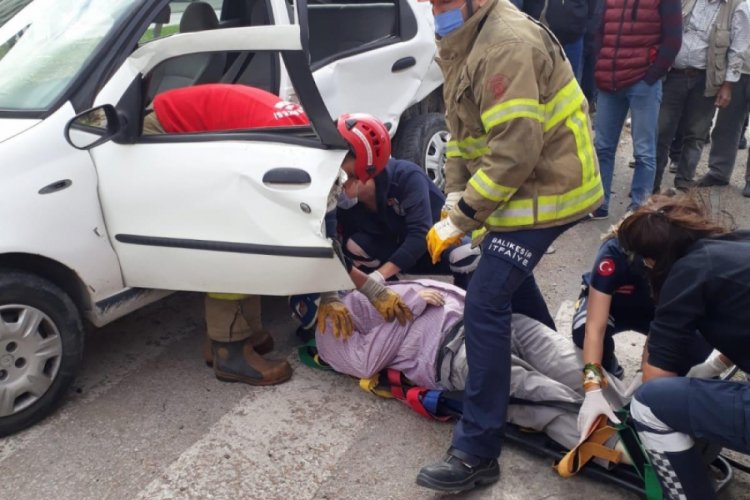Balıkesir'de feci kaza: 1 &ouml;l&uuml;