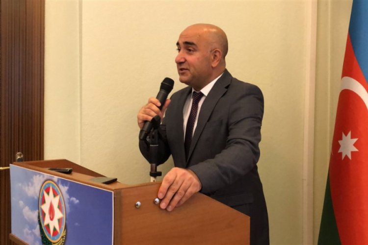Azerbaycan Başkonsolosu Guliyev: Bir g&ouml;z&uuml;m&uuml;z ağlıyor, bir g&ouml;z&uuml;m&uuml;z g&uuml;l&uuml;yor