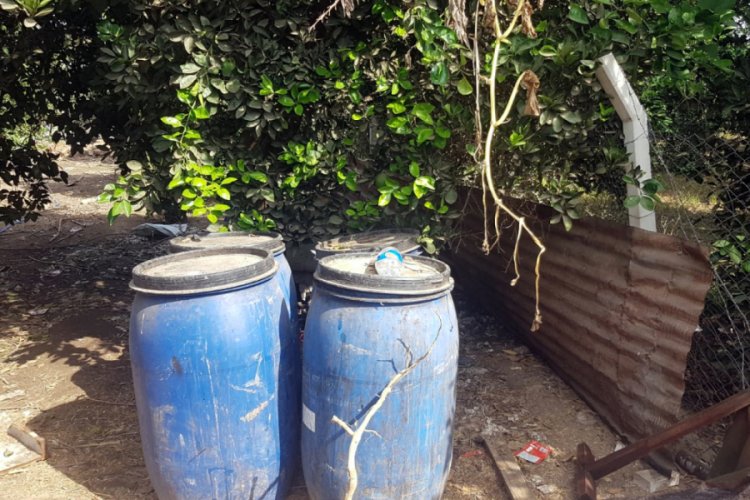 Adana'da 1400 litre sahte i&ccedil;ki ele ge&ccedil;irildi