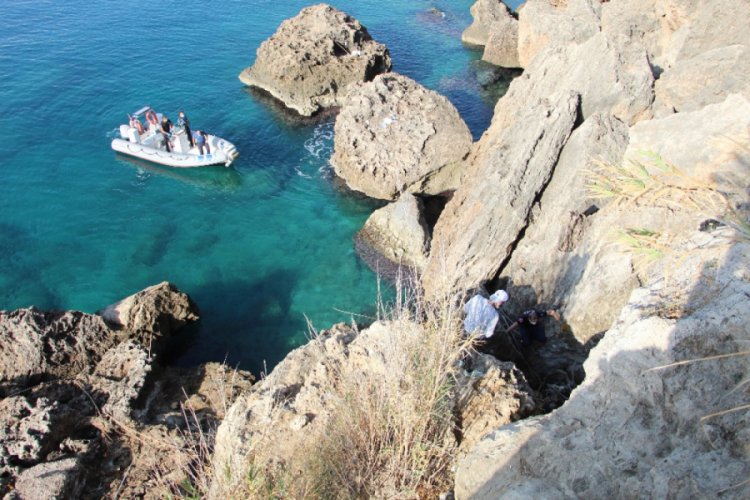Antalya'da falezlerde can pazarı