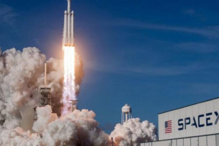 Microsoft ve SpaceX uzaycılık m&uuml;şterilerine bulut hizmeti verecek