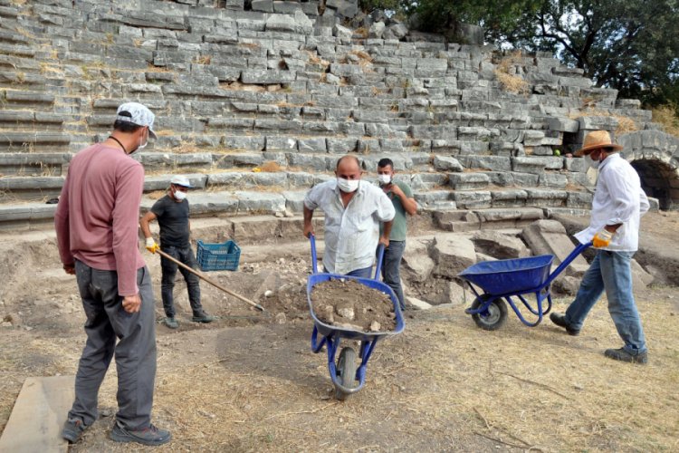 Kastabala Antik Kenti'nde kazı &ccedil;alışmaları yeniden başladı