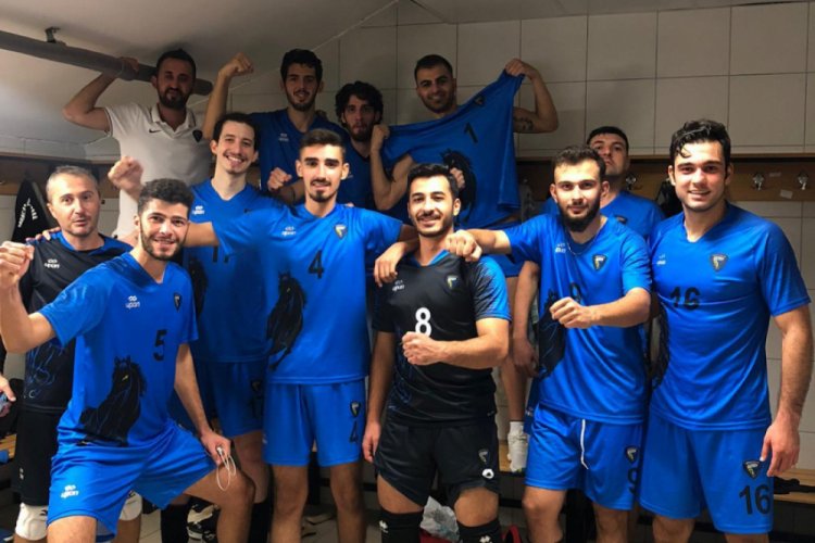 Karacabey Belediyespor'da liderlik sevinci yaşanıyor
