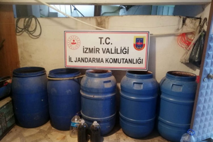 İzmir'de bin 980 litre sahte i&ccedil;ki ele ge&ccedil;irildi
