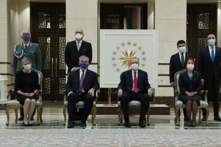 Almanya B&uuml;y&uuml;kel&ccedil;isi Schulz'dan Erdoğan'a g&uuml;ven mektubu