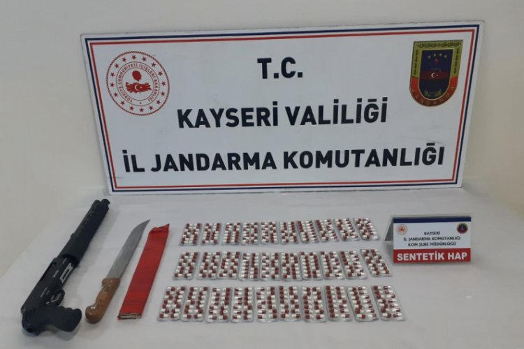 Kayseri'de 400 adet uyuşturucu hap ele ge&ccedil;irildi