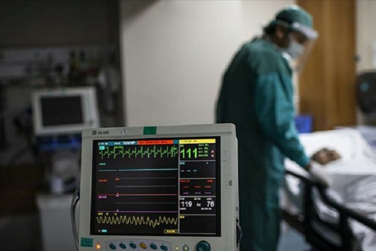 Bir sağlık &ccedil;alışanı daha koronavir&uuml;s nedeniyle hayatını kaybetti