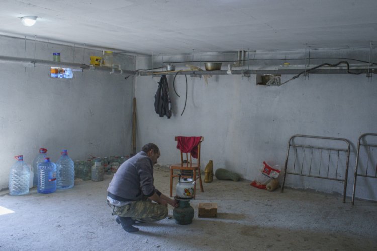 Terter'de halk g&uuml;nlerdir sığınaklarda yaşam m&uuml;cadelesi veriyor