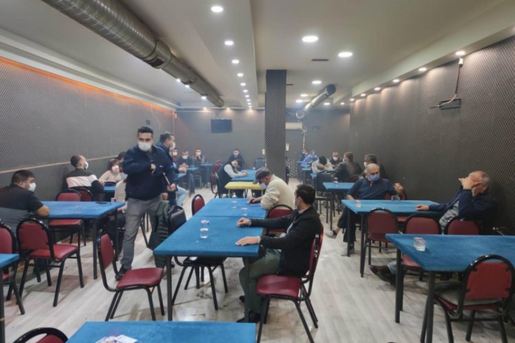 Eskişehir'de kumar oynarken yakalanan 33 kişiye 150 bin lira ceza