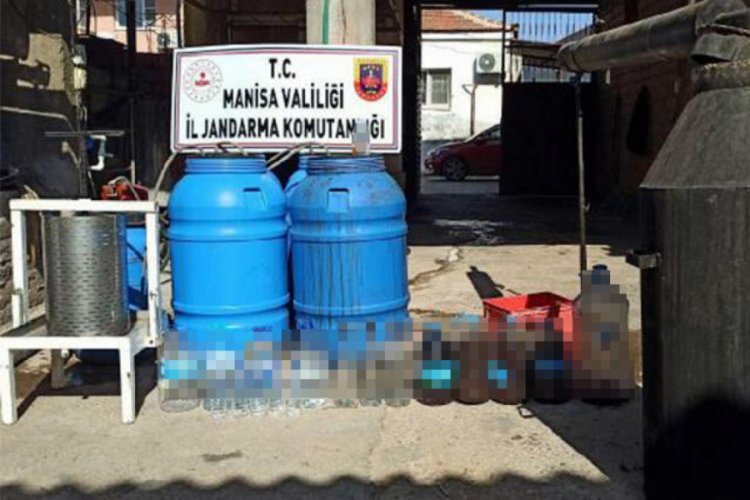 1200 litre sahte şarap ele ge&ccedil;irildi.