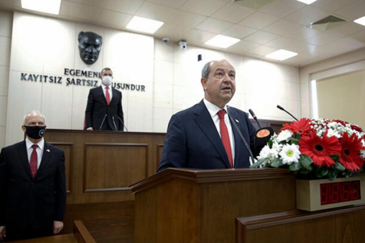 KKTC'de Cumhurbaşkanı Tatar resmen g&ouml;reve başladı