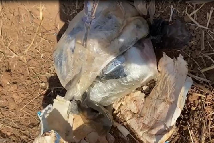 Yol kenarında bomba d&uuml;zeneği bulundu