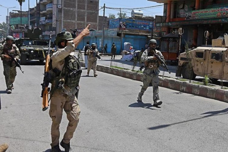 Afganistan'da bombalı saldırıda 5 sivil &ouml;ld&uuml;