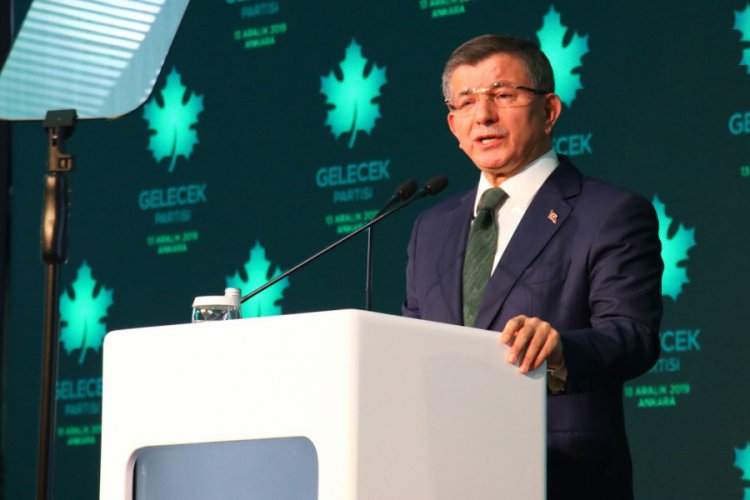 Ahmet Davutoğlu'ndan Erdoğan'ın 'keyif &ccedil;ayı' s&ouml;z&uuml;ne tepki: T&uuml;rkiye bu iktidarı hak etmiyor