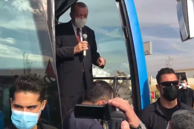 Cumhurbaşkanı Erdoğan'ın, "Bu bana abartılı geldi, al bu keyif &ccedil;ayını i&ccedil;" dediği esnaf konuştu