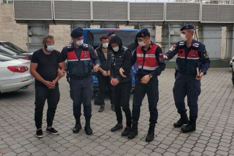 Esrarla yakalanan 3 kişi g&ouml;zaltına alındı
