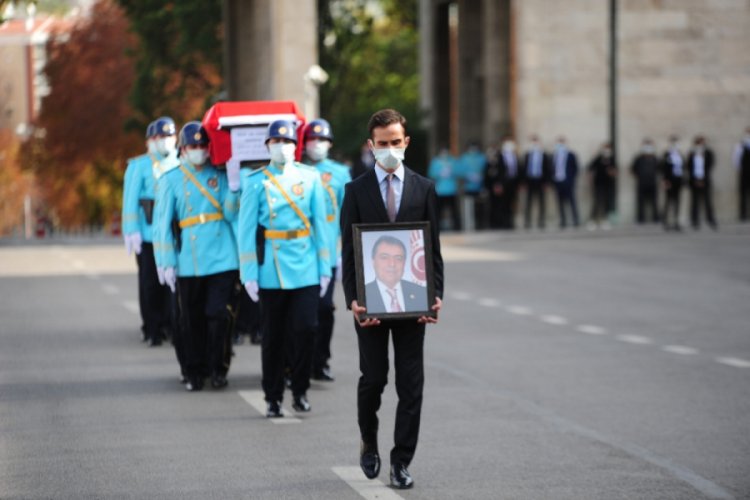 Osman Durmuş i&ccedil;in TBMM'de t&ouml;ren d&uuml;zenlendi