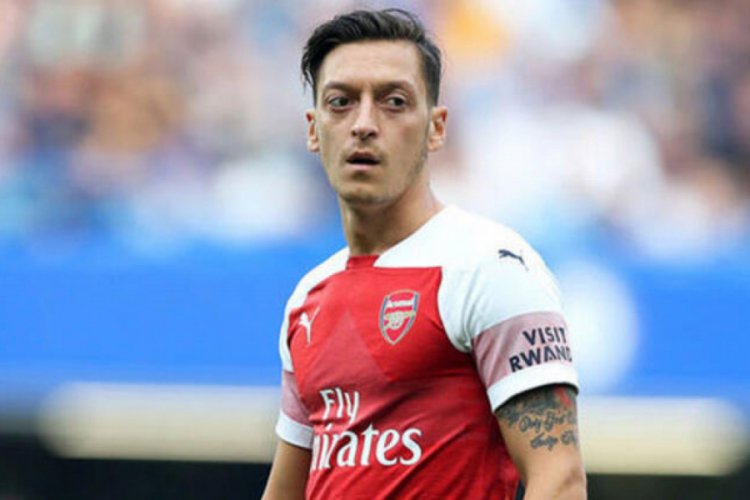 1400 &ouml;ğrencinin &ouml;ğle yemeği Mesut &Ouml;zil'den