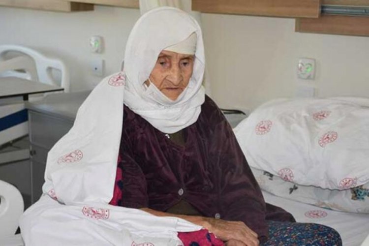 120 yaşındaki kadın koronavir&uuml;s&uuml; yendi