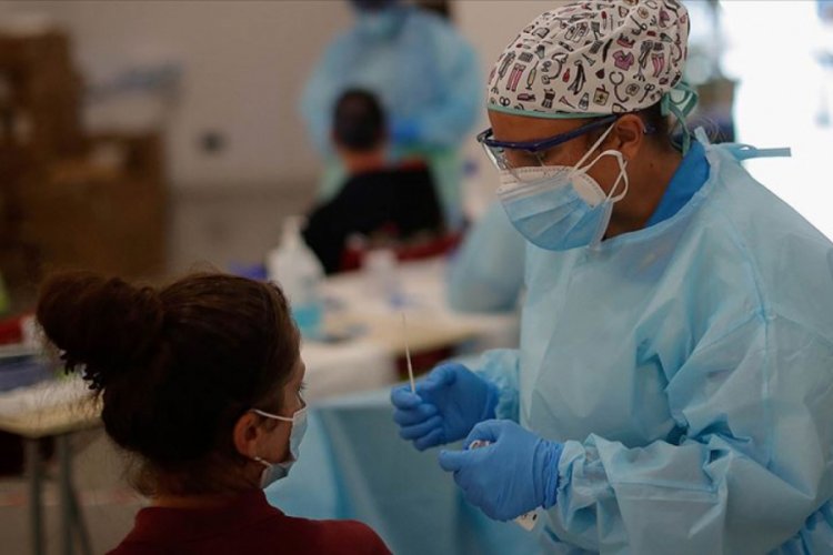 İspanyollar, Kovid-19'dan &ccedil;ok 'salgını k&ouml;t&uuml; y&ouml;neten' h&uuml;k&uuml;met ve siyaset&ccedil;ilerden endişe duyuyor