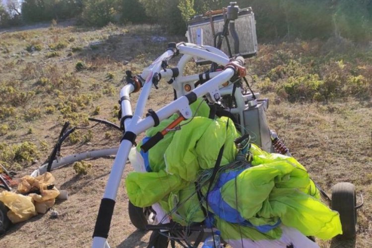 Ter&ouml;ristlerin geldiği 'paramotor' &uuml;zerinde parmak izi incelemesi