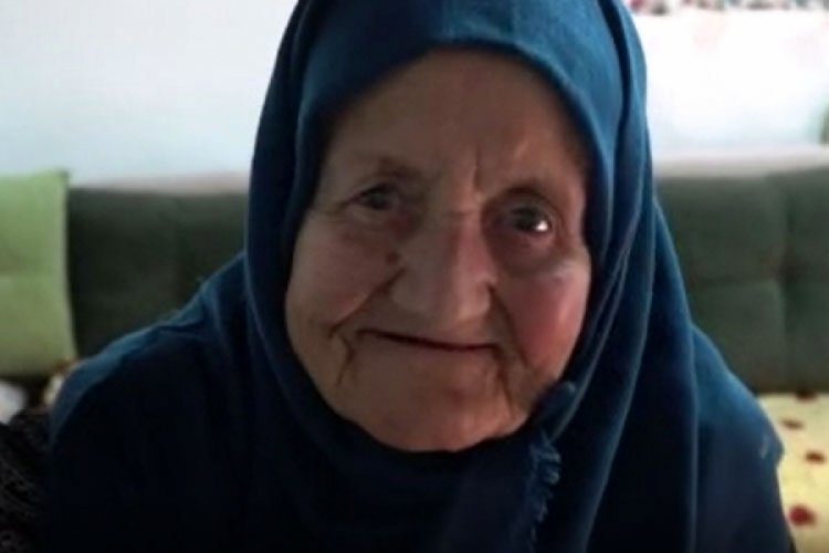 Bursa'da Cumhuriyet ile yaşıt olan Fethiye Teyze o g&uuml;nleri anlattı