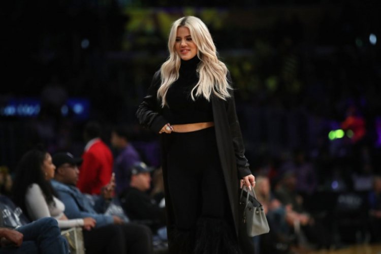 Corona vir&uuml;se yakalanan Khloe Kardashian yaşadıklarını anlattı