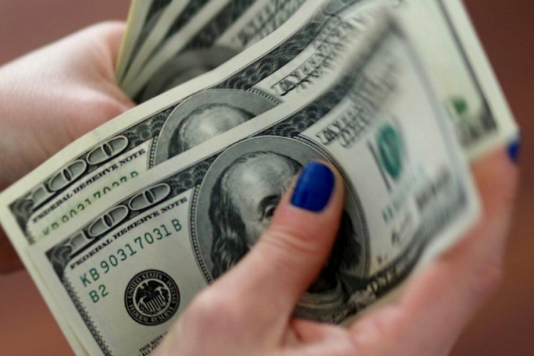 Dolar/TL 8.35'in &uuml;zerini g&ouml;rd&uuml;