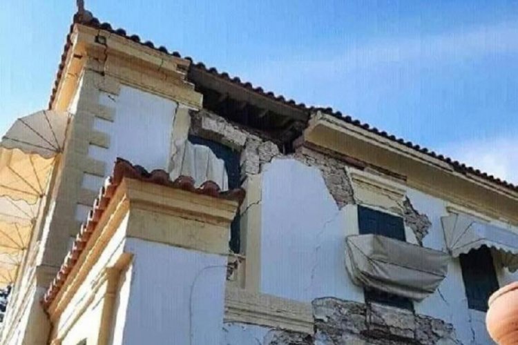 Depremin merkez üssü Yunan adası Sisam'dan ilk görüntüler