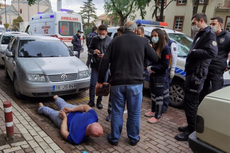 Bursa'da eski halterci, bu kez de iş yerlerine ve araçlara zarar verdi
