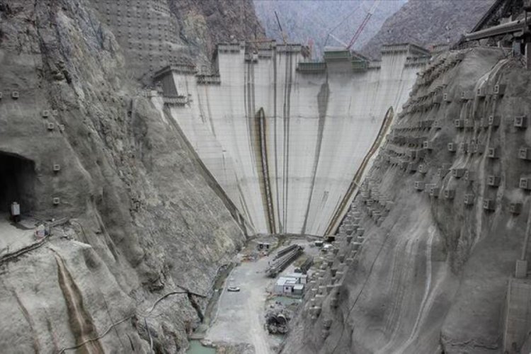 Yusufeli Barajı'nın gövde yüksekliğinde 244 metreye ulaşıldı