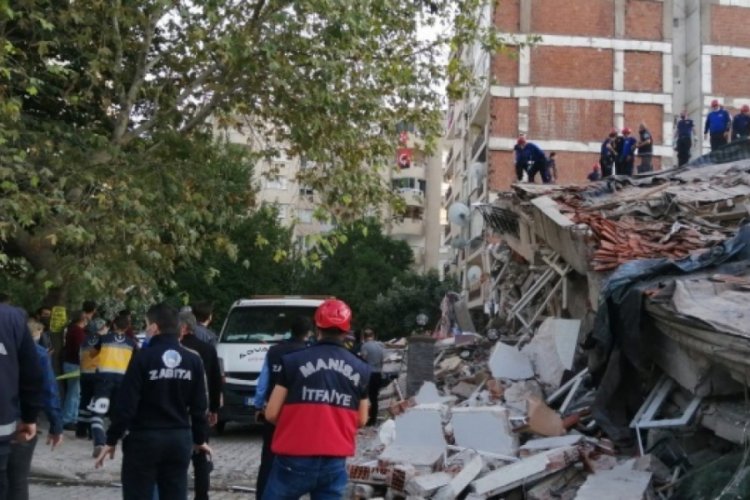 İzmir'deki depremde yıkılan binalara ilişkin 9 kişi gözaltına alındı