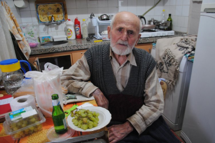 86 yaşında koronavir&uuml;s&uuml; yendi
