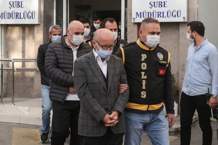 İzmir'deki depremde yıkılan binalarla ilgili gözaltına alınan şüpheliler adliyeye sevk edildi