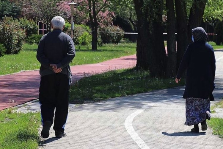 Gaziantep'te 65 yaş üstüne belli saatlerde sokağa çıkma yasağı