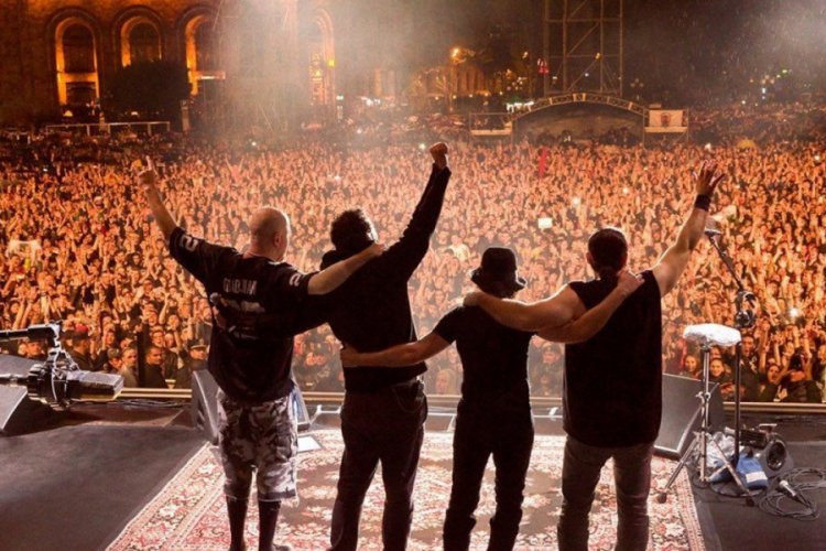 System of a Down grubundan Ermenistan'a bağış &ccedil;ağrısı