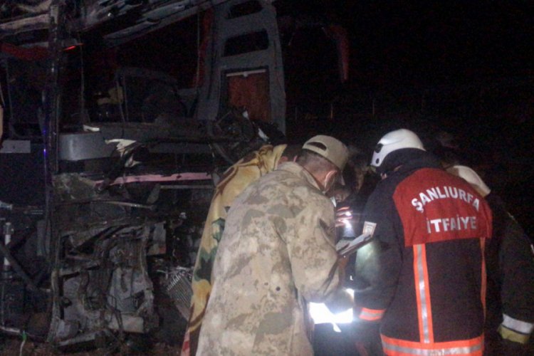Irak Tan Samsun A Yolcu Tasiyan Otobus Sanliurfa Da Devrildi 32 Yarali Bursada Bugun Bursa Bursa Haber Bursa Haberi Bursa Haberleri Bursa