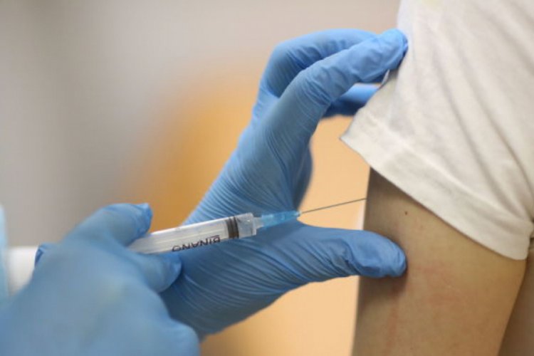 Brezilya, Çin'in geliştirdiği Kovid-19 aşı adayının deneylerini yeniden başlattı