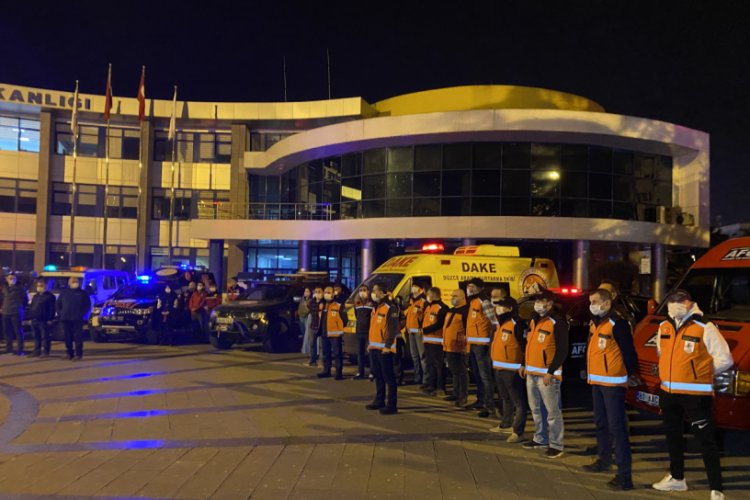 Düzce'de depremde hayatını kaybedenler için anma etkinliği düzenlendi